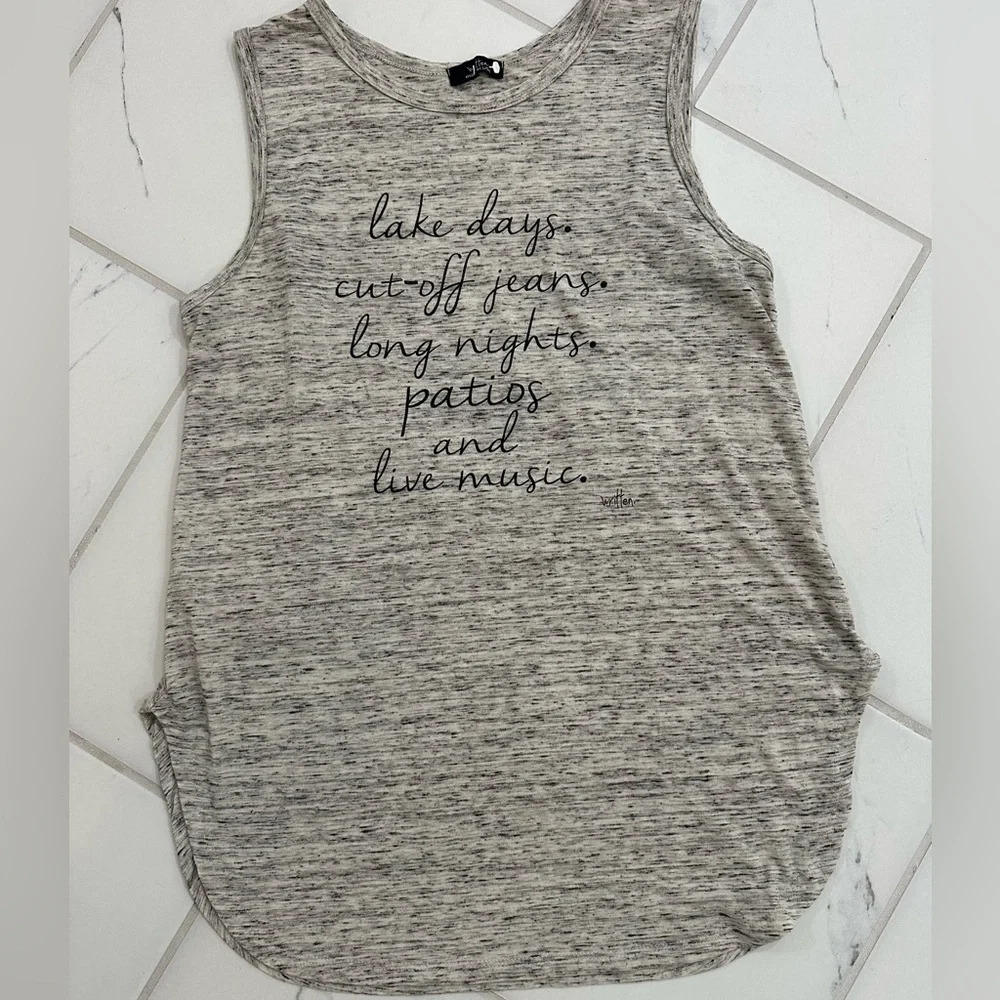 Lake Days Women’s Size Medium Gray Graphic Tee Tank Round Bottom Hem